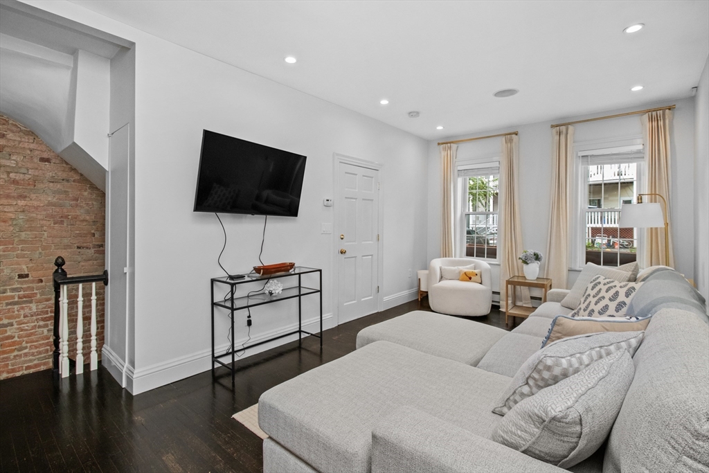 35 Swallow St