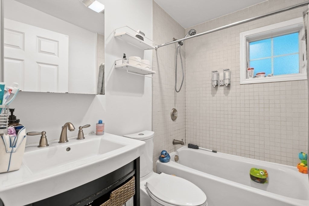 37-39 Beaconsfield Road, Brookline, MA, 37-39 Beaconsfield Road, Brookline, MA Photo #31