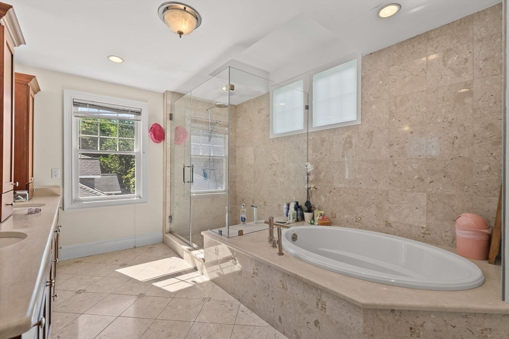 37-39 Beaconsfield Road, Brookline, MA, 37-39 Beaconsfield Road, Brookline, MA Photo #15