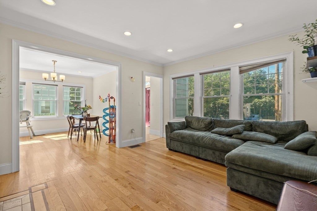37-39 Beaconsfield Road, Brookline, MA, 37-39 Beaconsfield Road, Brookline, MA Photo #25