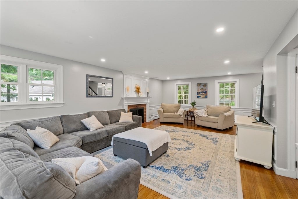 595 Forest St, Marshfield, MA, 595 Forest St, Marshfield, MA Photo #11