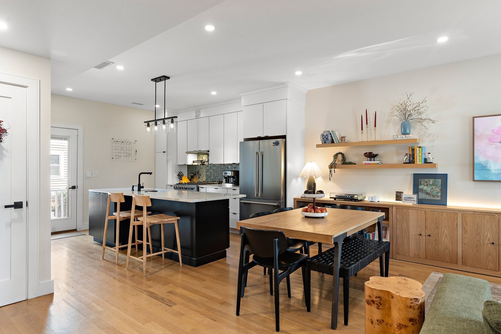 Photo of 39 Essex St, Boston, MA