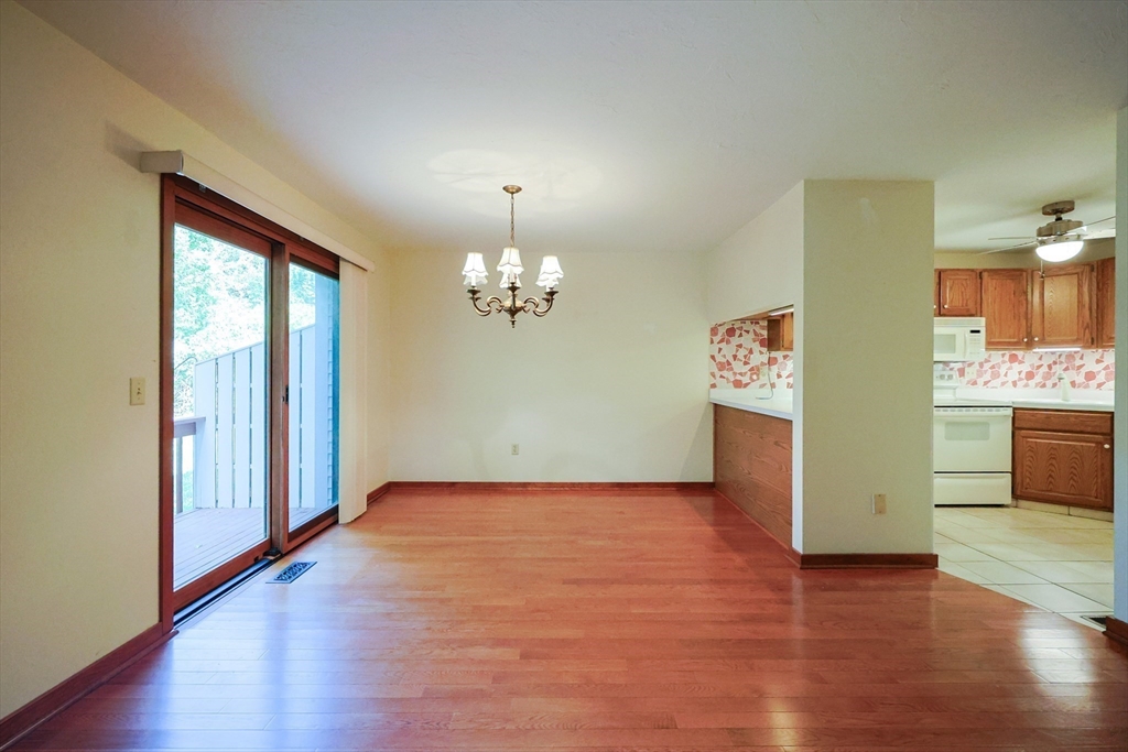 2 Victoria Dr 1