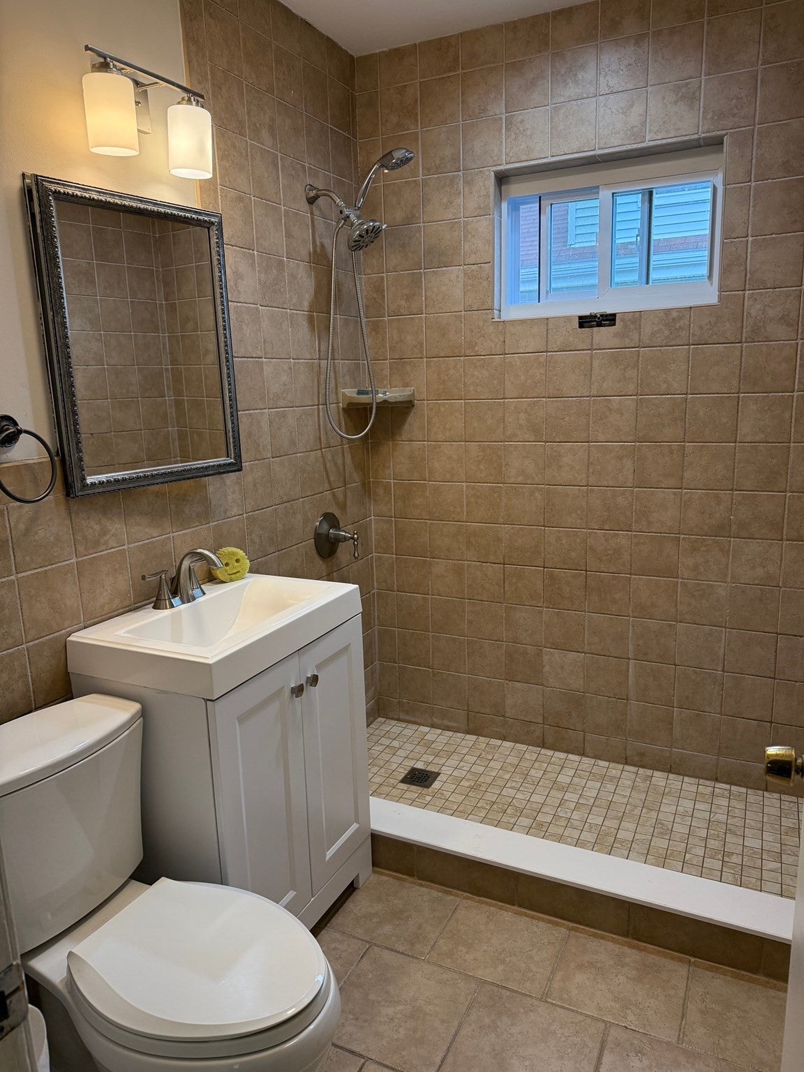 126 Francis St #2, Everett, MA, 126 Francis St #2, Everett, MA Photo #4