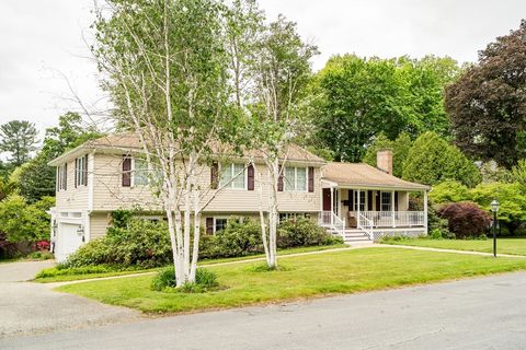 Photo of 10 Ballard Terrace, Lexington, MA 02420 (MLS # 73496368)