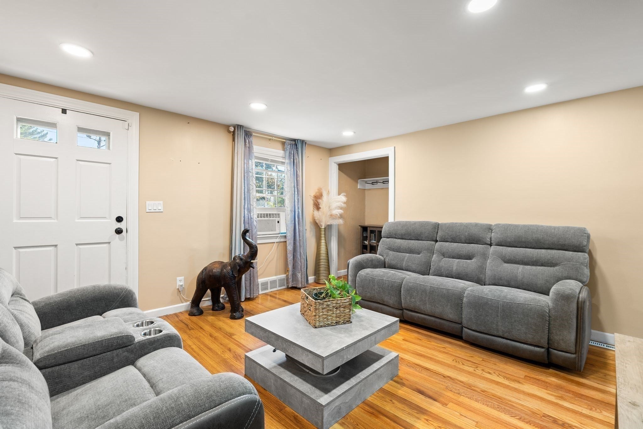 441 E Ashland St, Brockton, MA Photo #6