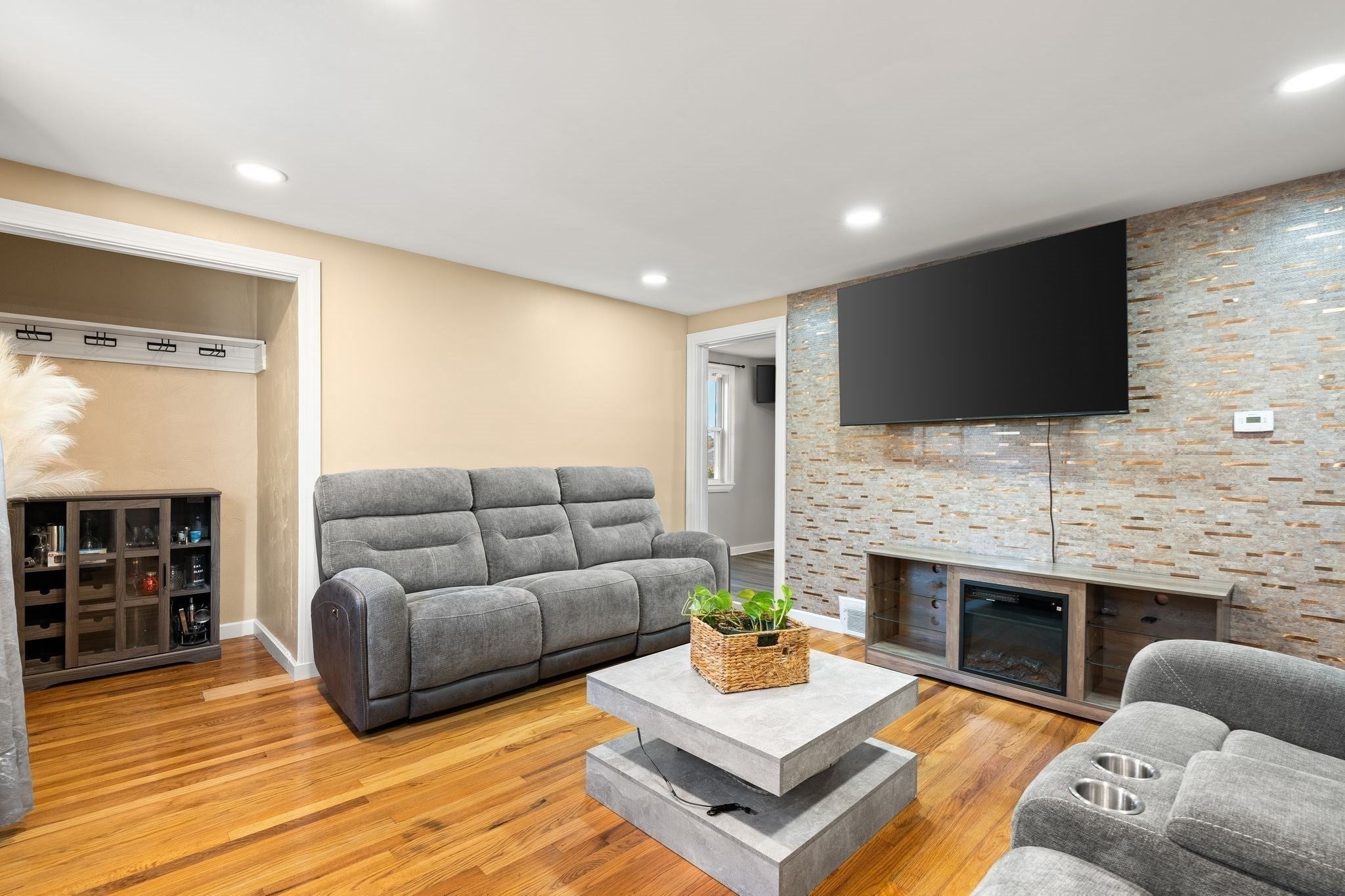 441 E Ashland St, Brockton, MA Photo #9