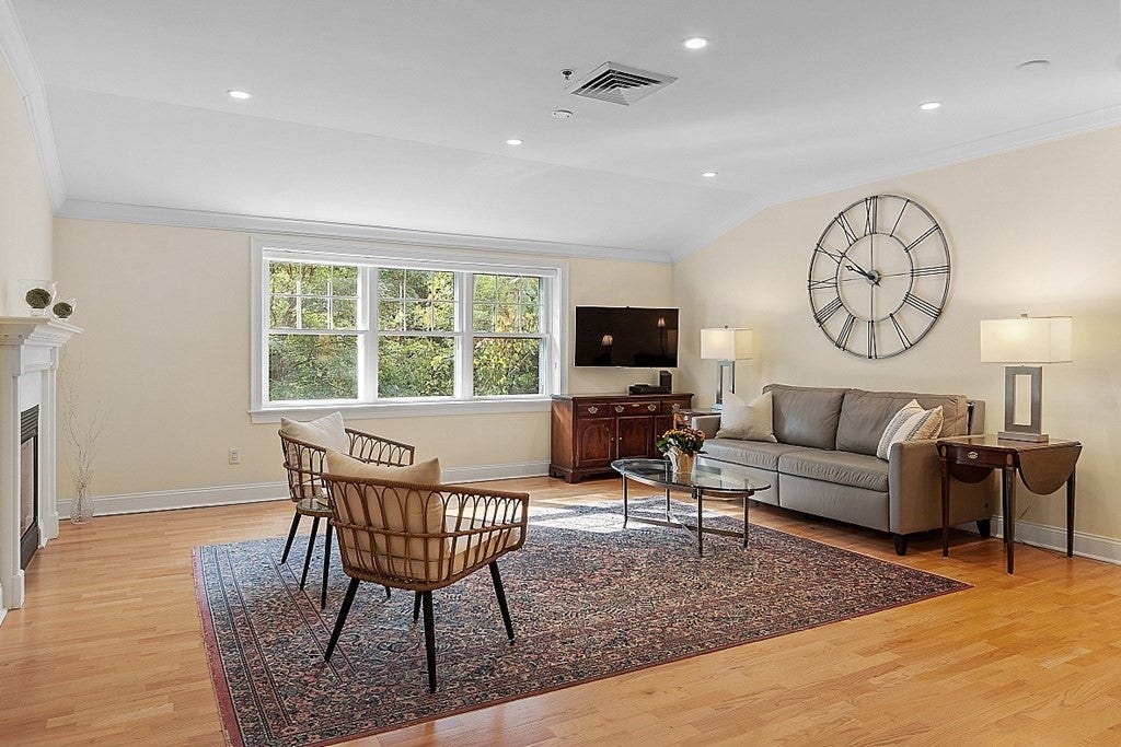 95 Conant Street 408
