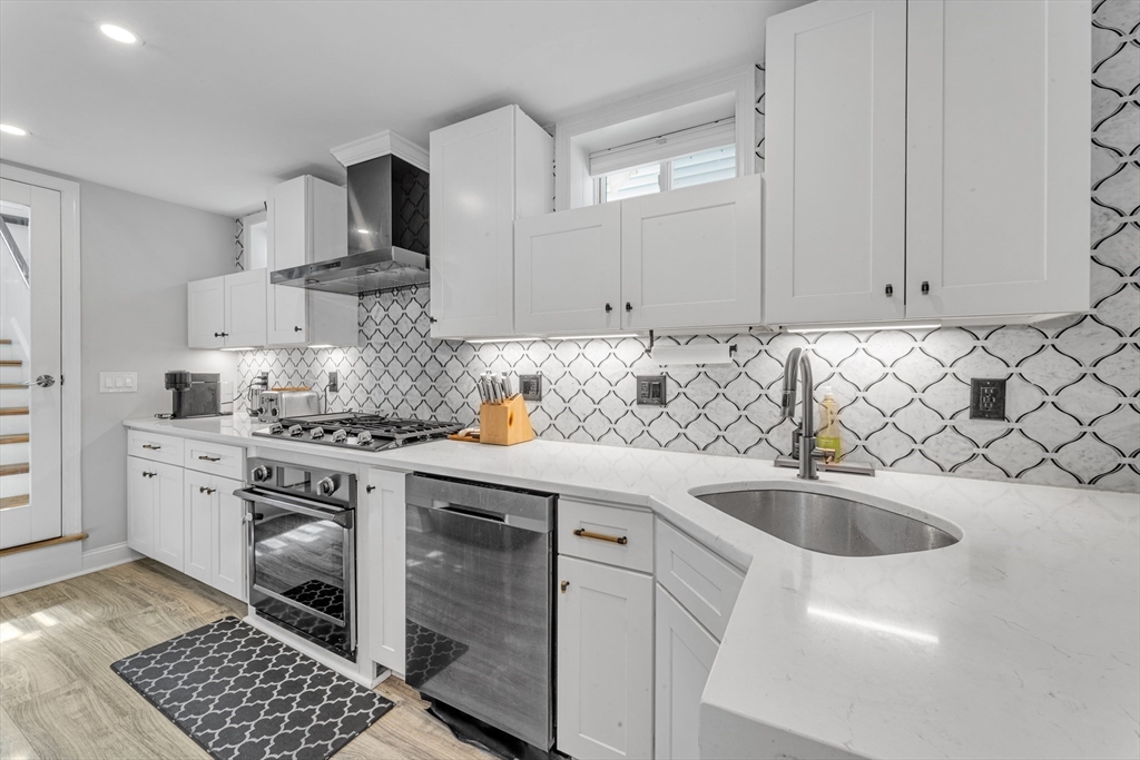 222 Roslindale Ave 1