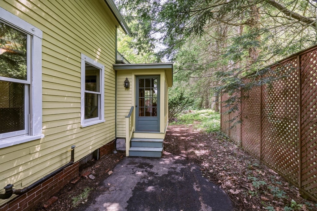 52 Baker St, Amherst, MA Photo #39