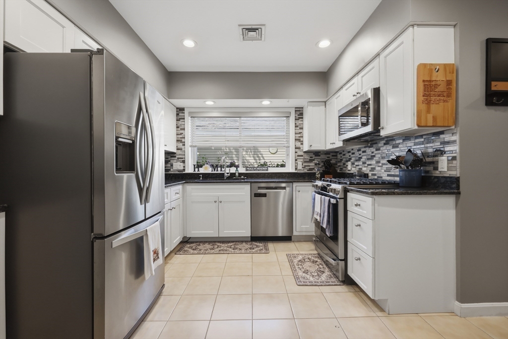 40 Village Way 40