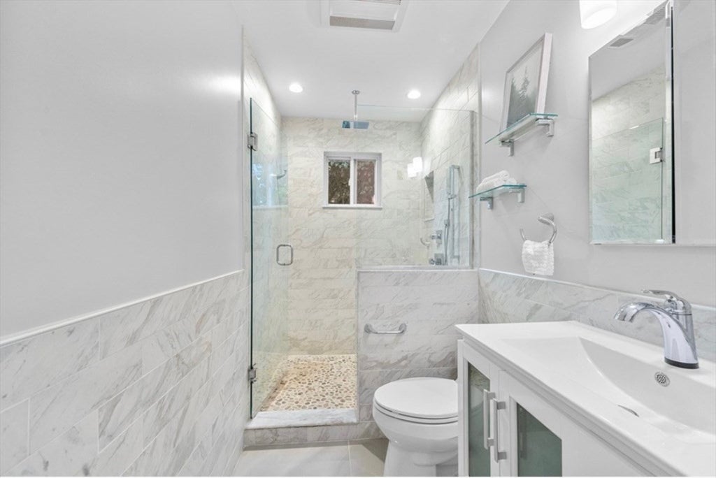 427-429 S Huntington Ave #1, Boston, MA, 427-429 S Huntington Ave #1, Boston, MA Photo #25