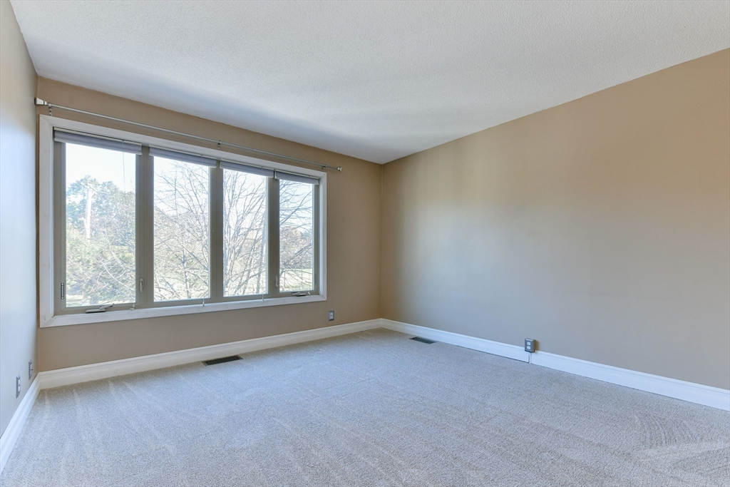 4 Fresh Pond Pl, Cambridge, MA Photo #16