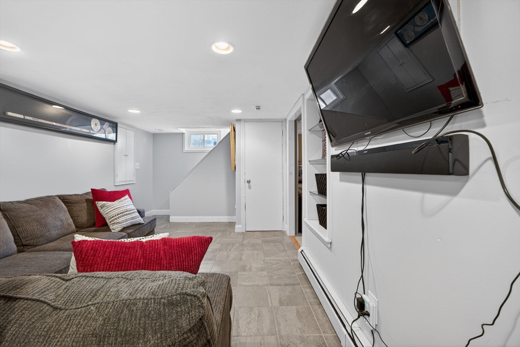11 Clifton Ave, Beverly, MA Photo #30