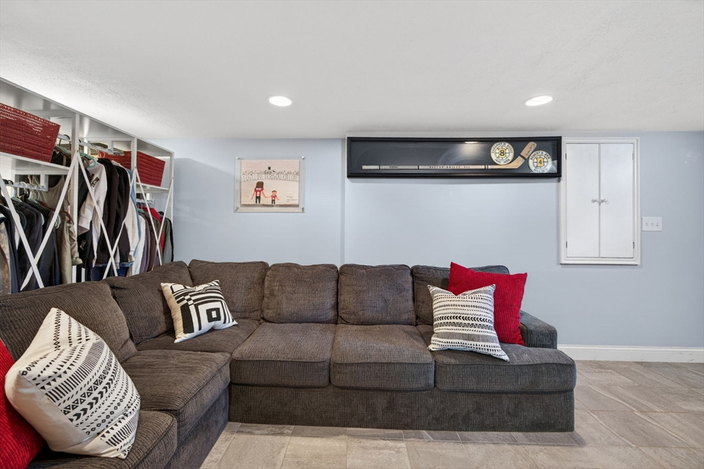 11 Clifton Ave, Beverly, MA Photo #29
