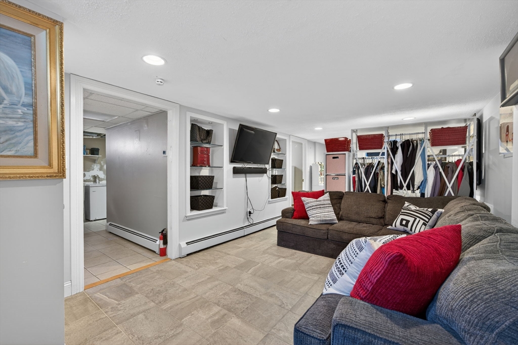 11 Clifton Ave, Beverly, MA Photo #35