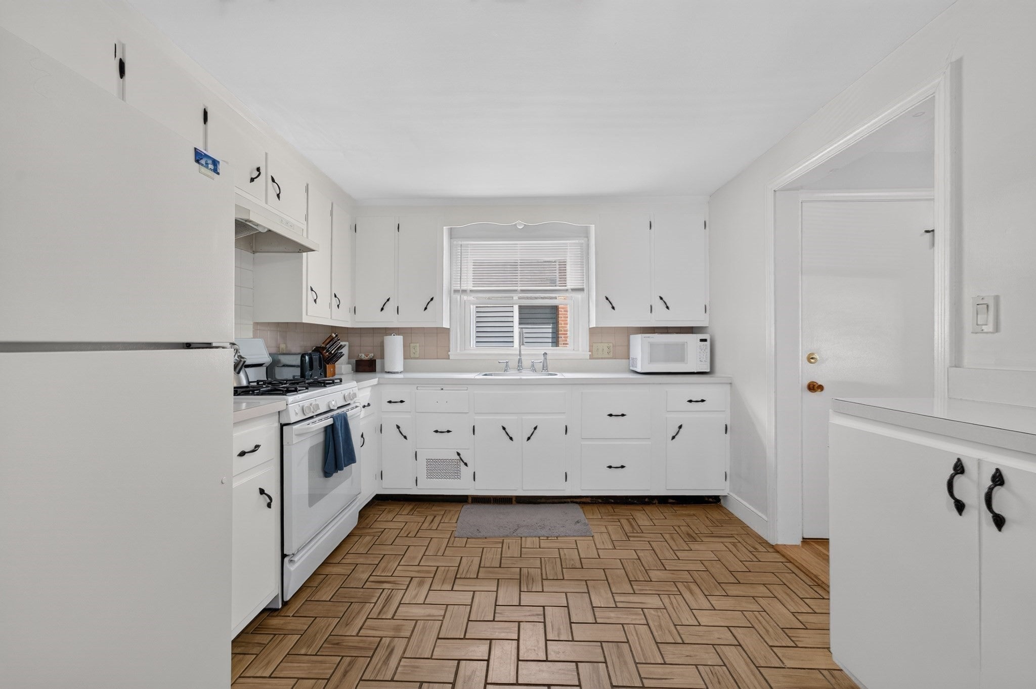 39 Hillsdale Rd, Dedham, MA, 39 Hillsdale Rd, Dedham, MA Photo #12