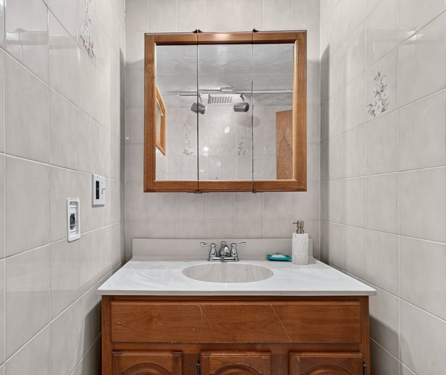 39 Hillsdale Rd, Dedham, MA, 39 Hillsdale Rd, Dedham, MA Photo #19