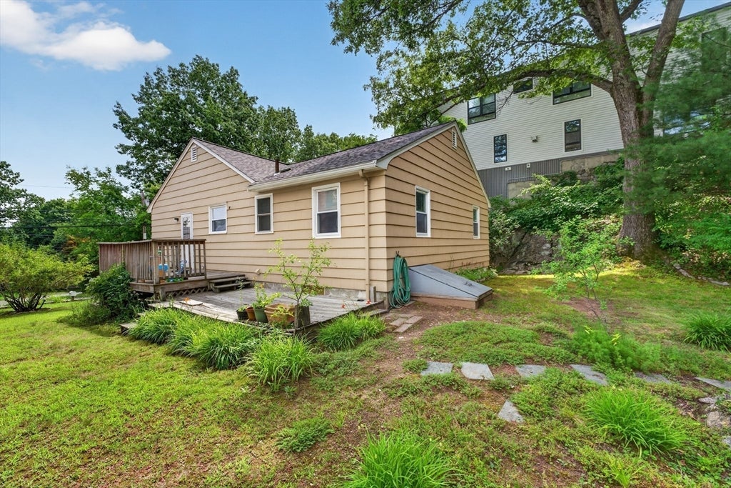 39 Hillsdale Rd