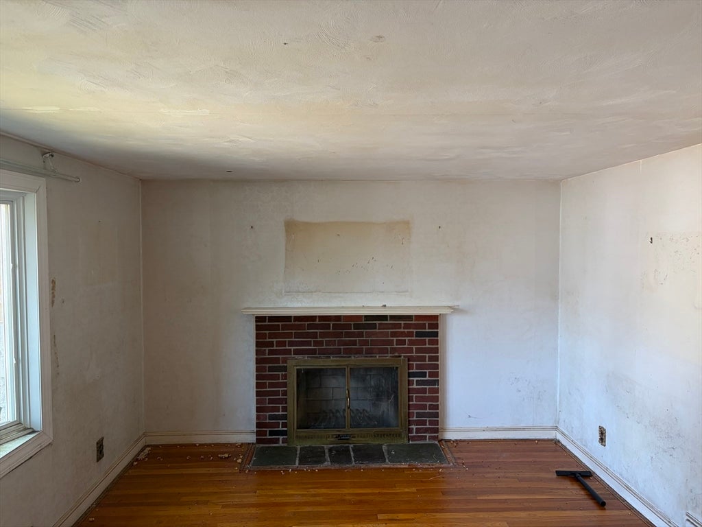 90 Westview Dr.