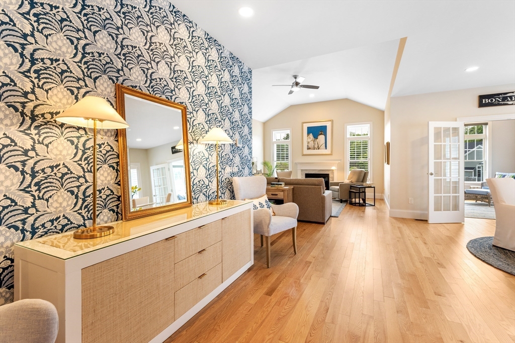 Wrentham, Massachusetts 02093, United States, 2 Bedrooms Bedrooms, ,2 BathroomsBathrooms,Residential,Active,166810