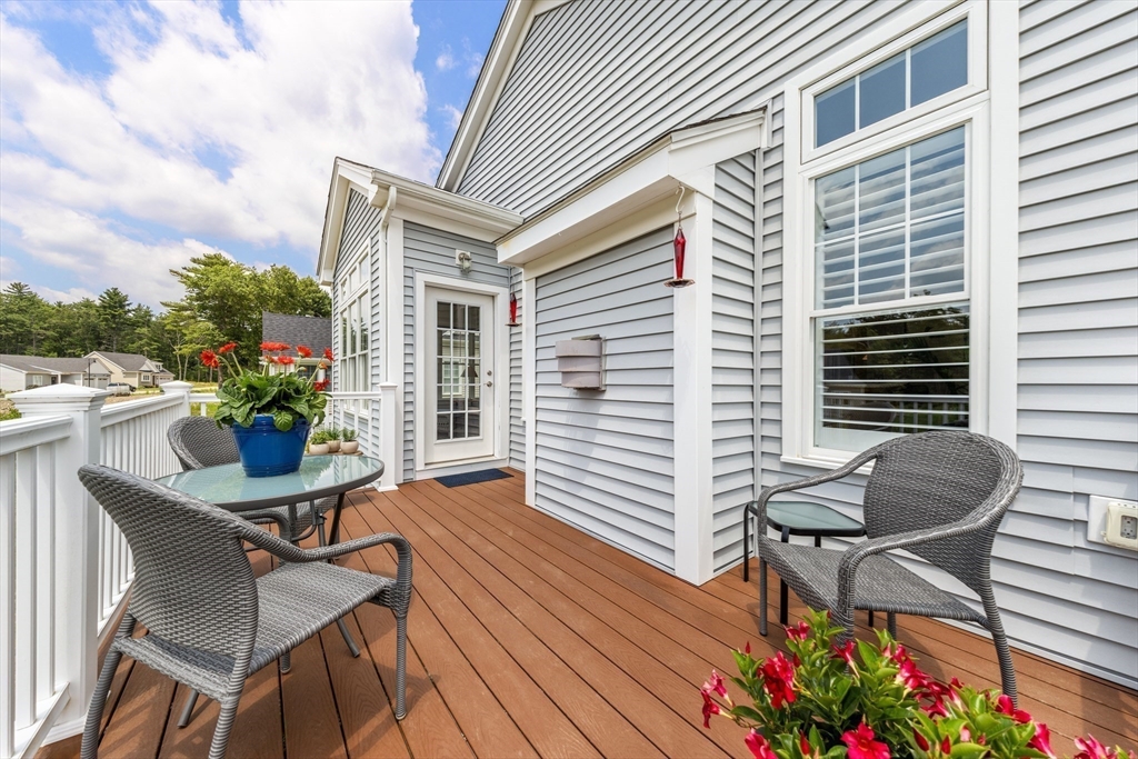 Wrentham, Massachusetts 02093, United States, 2 Bedrooms Bedrooms, ,2 BathroomsBathrooms,Residential,Active,166810