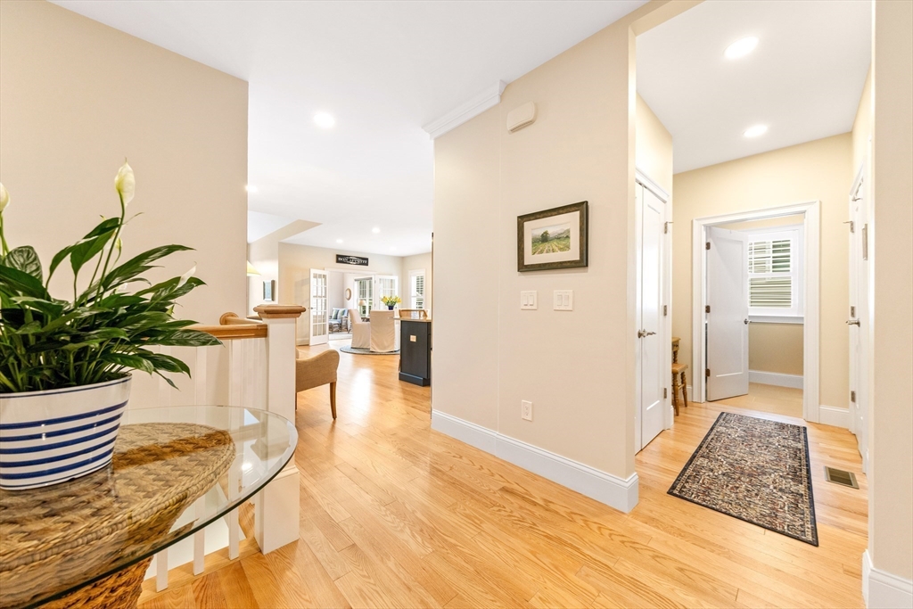 Wrentham, Massachusetts 02093, United States, 2 Bedrooms Bedrooms, ,2 BathroomsBathrooms,Residential,Active,166810