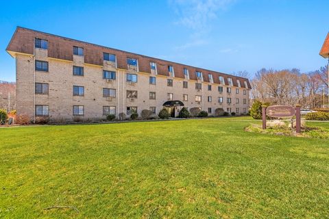 135 Grove Street 135 Rockland MA 02370