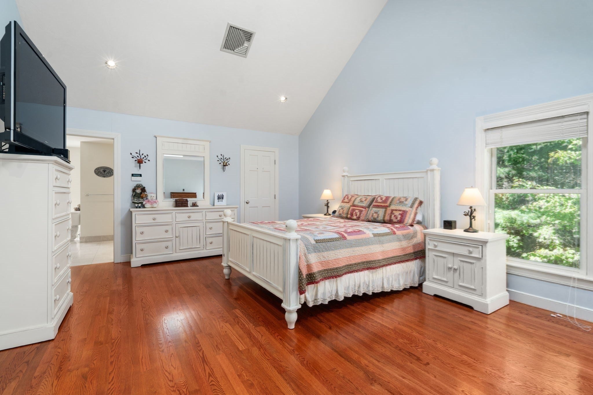 2 Sanger Cir, Dover, MA Photo #18