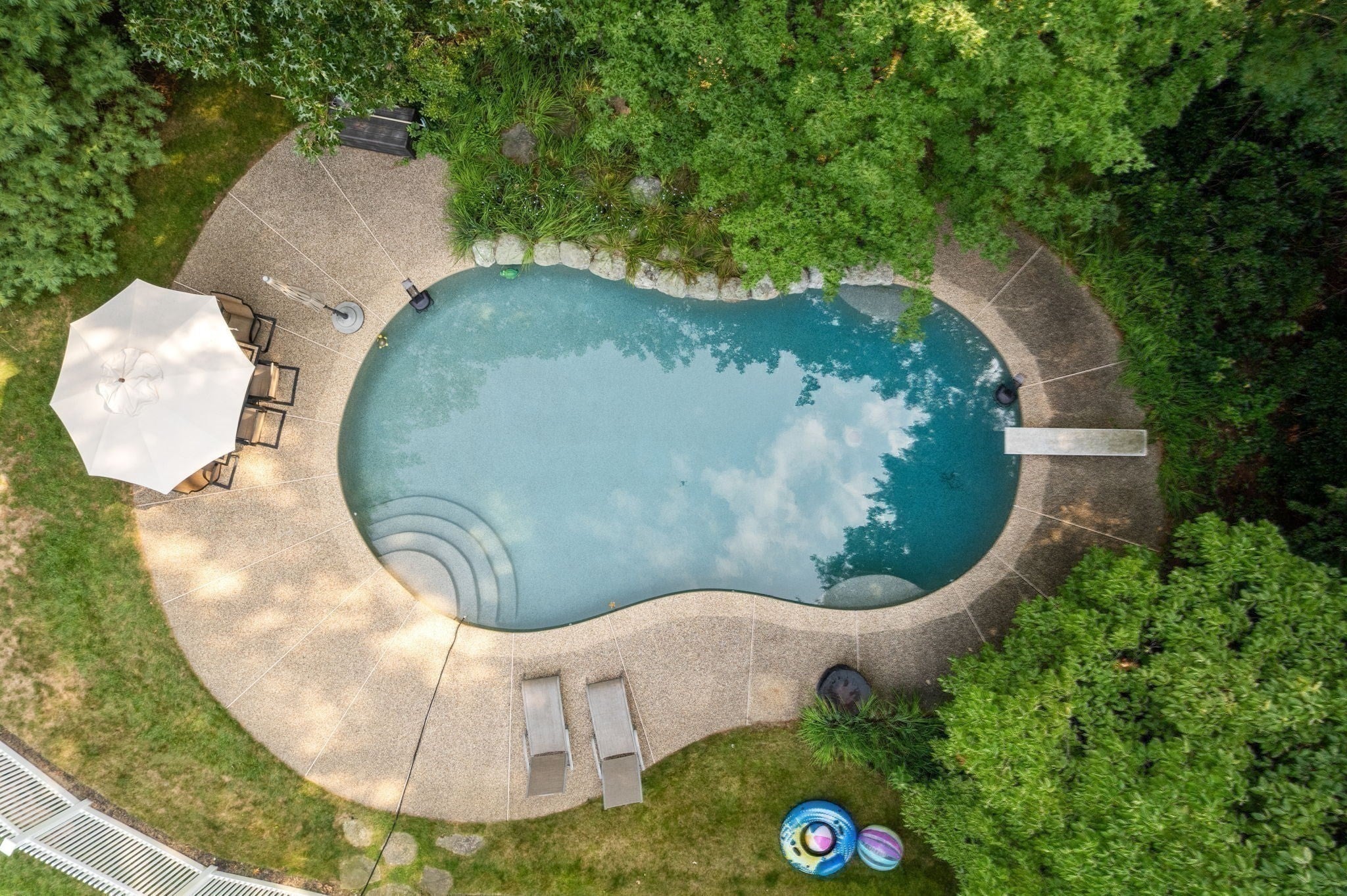 2 Sanger Cir, Dover, MA Photo #40