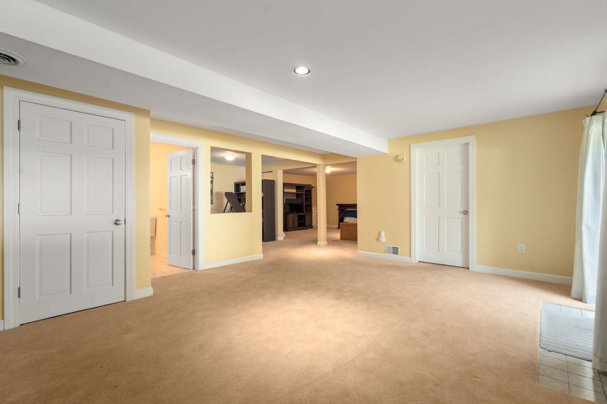 2 Sanger Cir, Dover, MA Photo #28