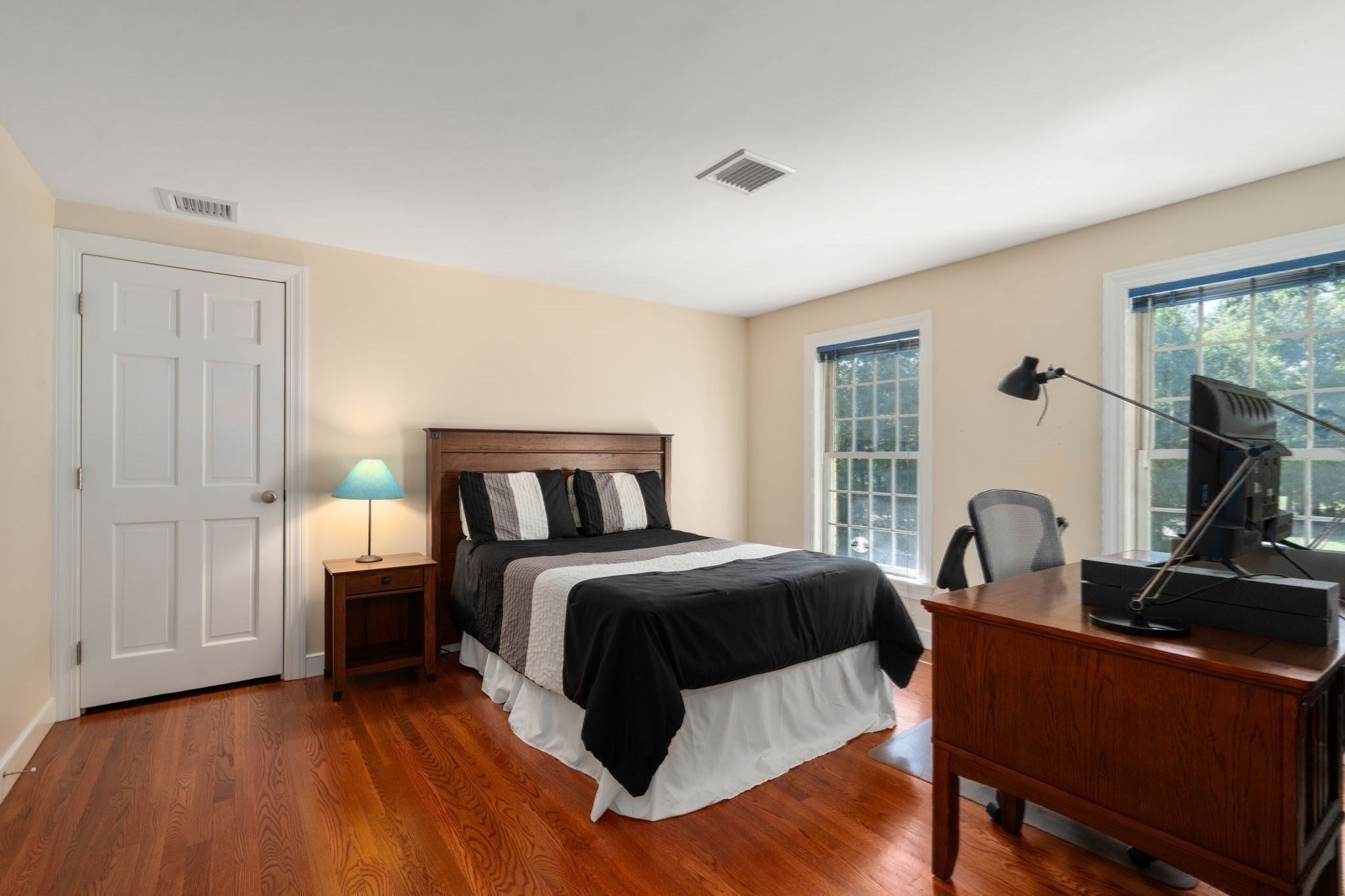 2 Sanger Cir, Dover, MA Photo #23