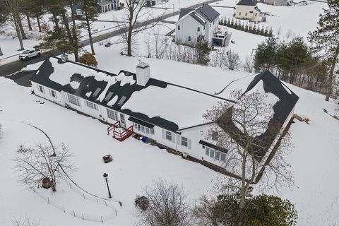 8 Conway Ln Foxboro MA 02035