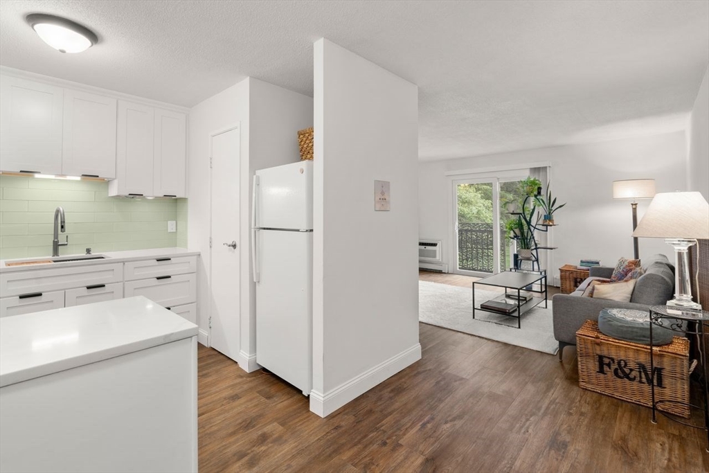 3 Chapel Hill Dr 6