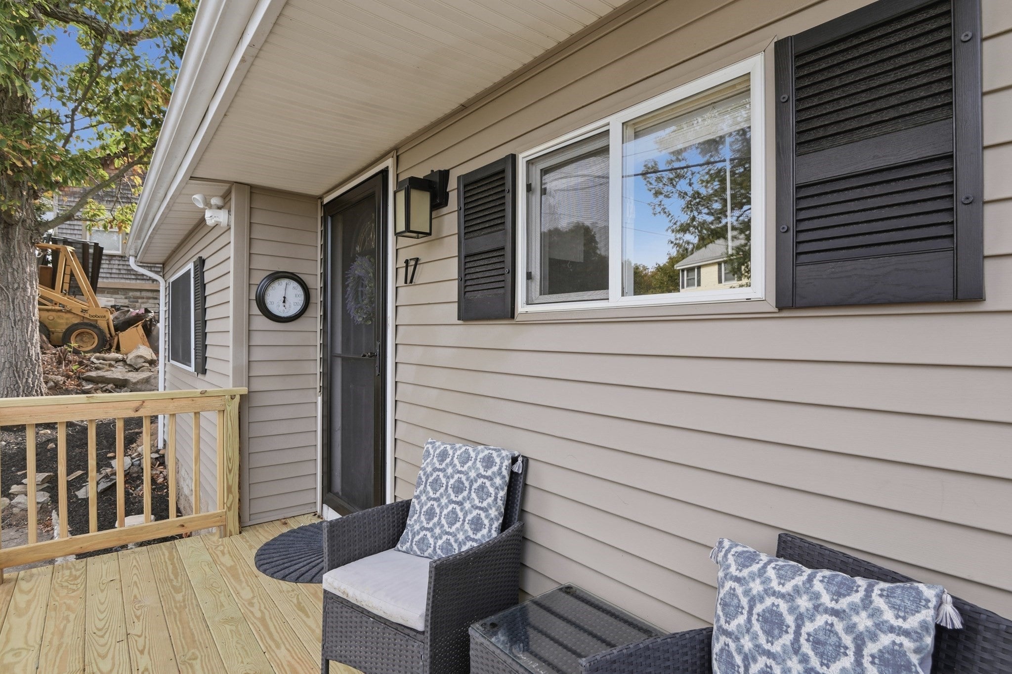 Photo of 17 Overlook Rd, Weymouth, MA