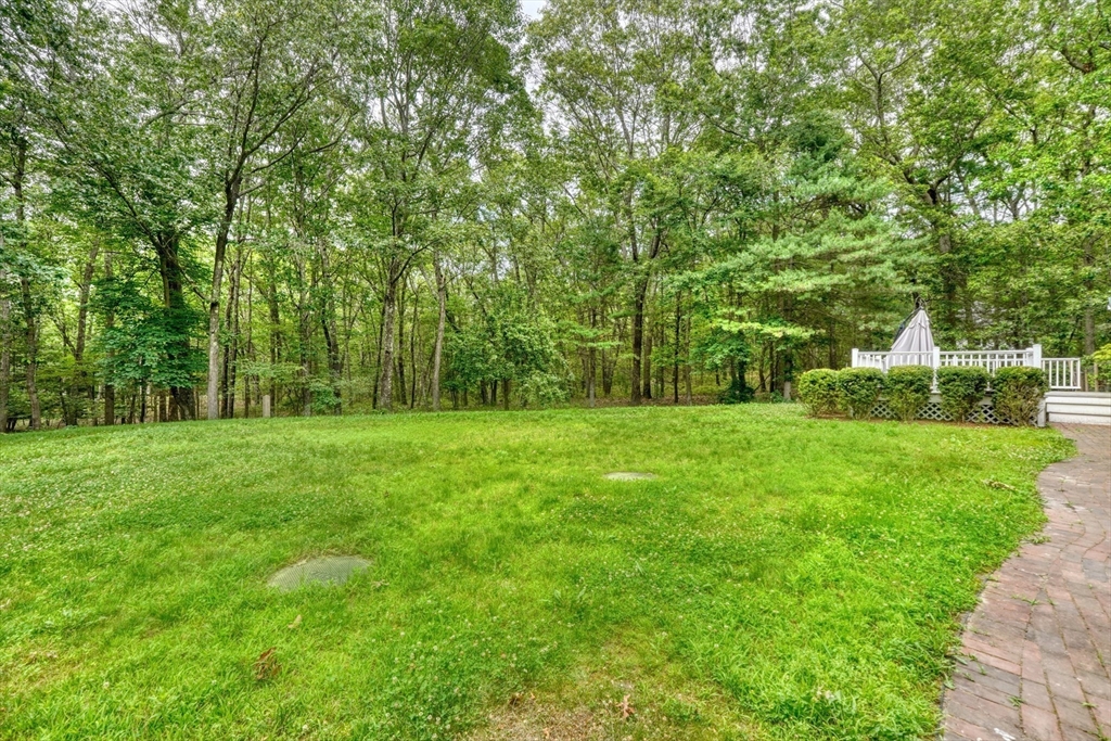 15 Goose Pond Rd