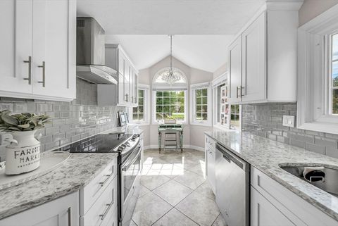 5 Weybridge Lane 5 Hopkinton MA 01748