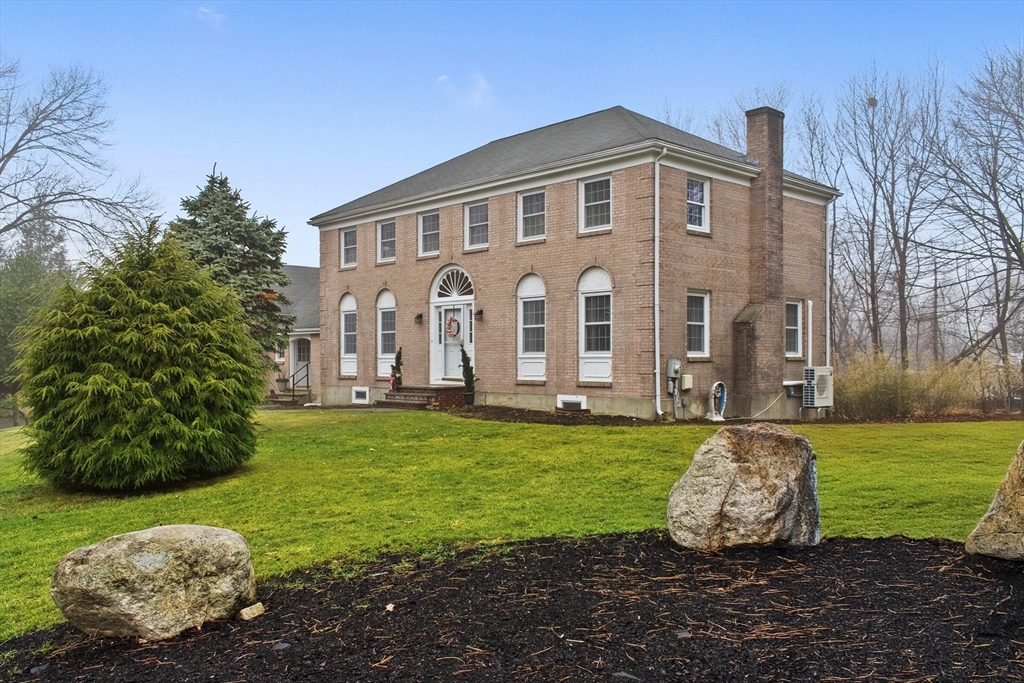 4 Blueberry Hill Rd