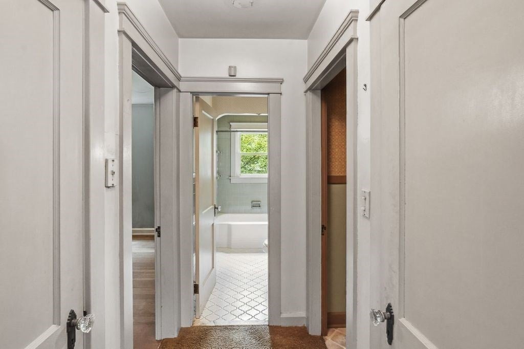 24 Litchfield Avenue, Southbridge, MA Photo #12