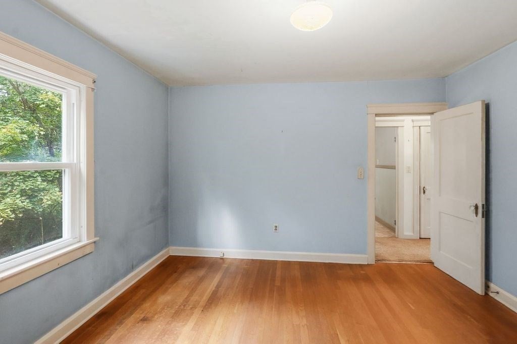 24 Litchfield Avenue, Southbridge, MA Photo #10