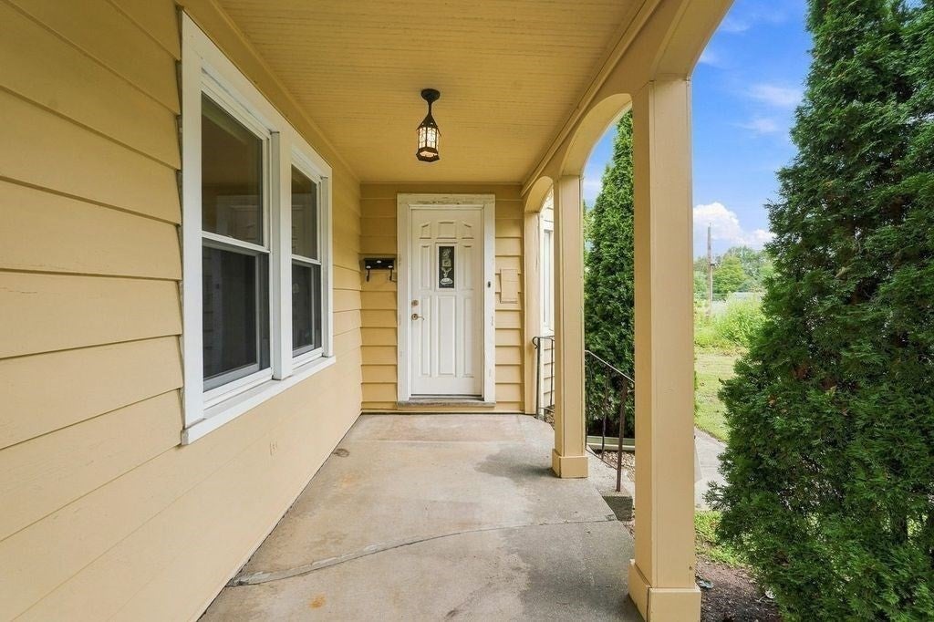 24 Litchfield Avenue, Southbridge, MA Photo #3