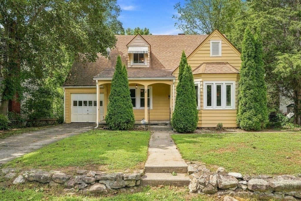 Photo of 24 Litchfield Avenue, Southbridge, MA