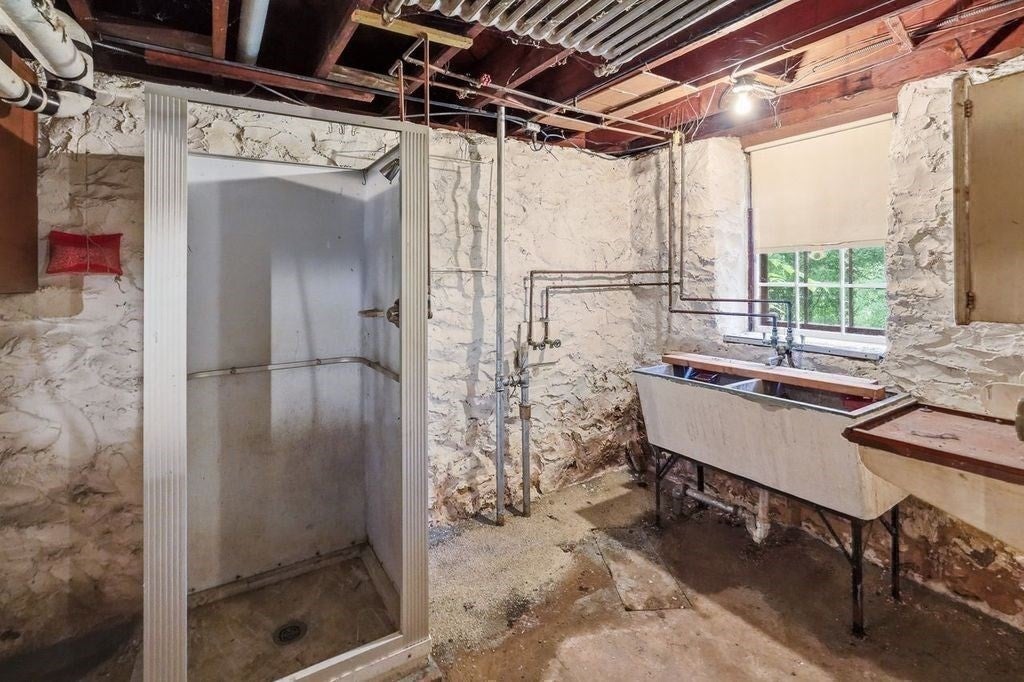 24 Litchfield Avenue, Southbridge, MA Photo #27