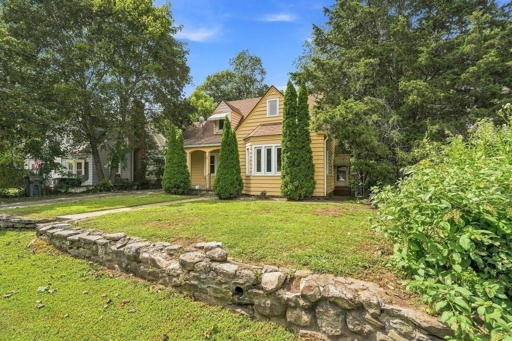 24 Litchfield Avenue, Southbridge, MA Photo #2