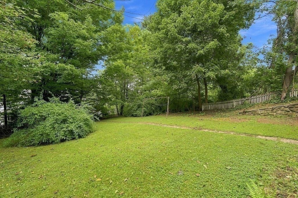 24 Litchfield Avenue, Southbridge, MA Photo #29
