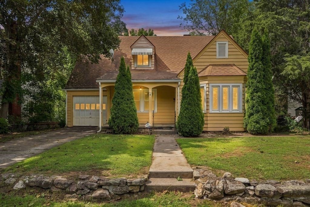 24 Litchfield Avenue, Southbridge, MA Photo #4