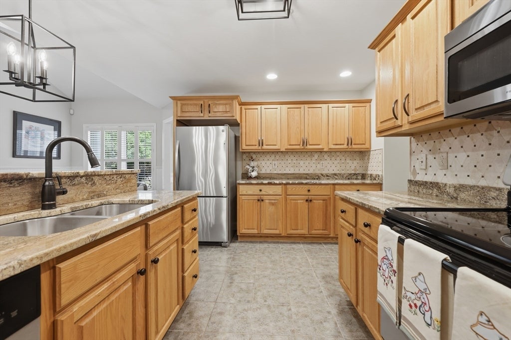 1 Apple Seed Drive #1, Shrewsbury, MA, 1 Apple Seed Drive #1, Shrewsbury, MA Photo #12