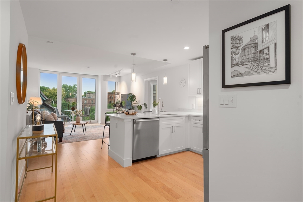 7 Beech Street 302