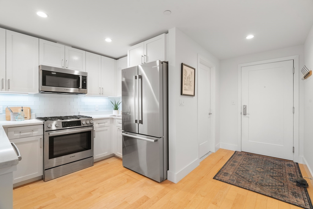7 Beech Street 302