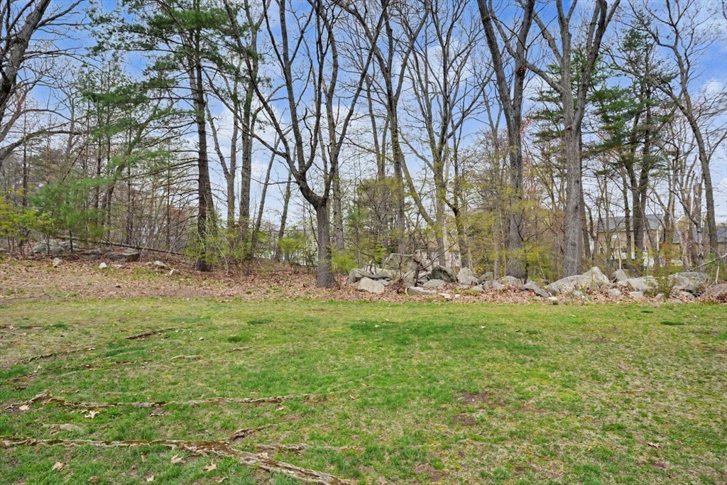 15 Village Rock Lane 10